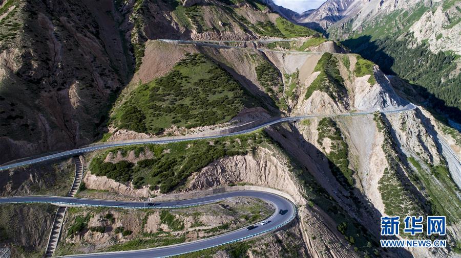 （图文互动）（10）“飞阅”天山 穿越新疆最美公路